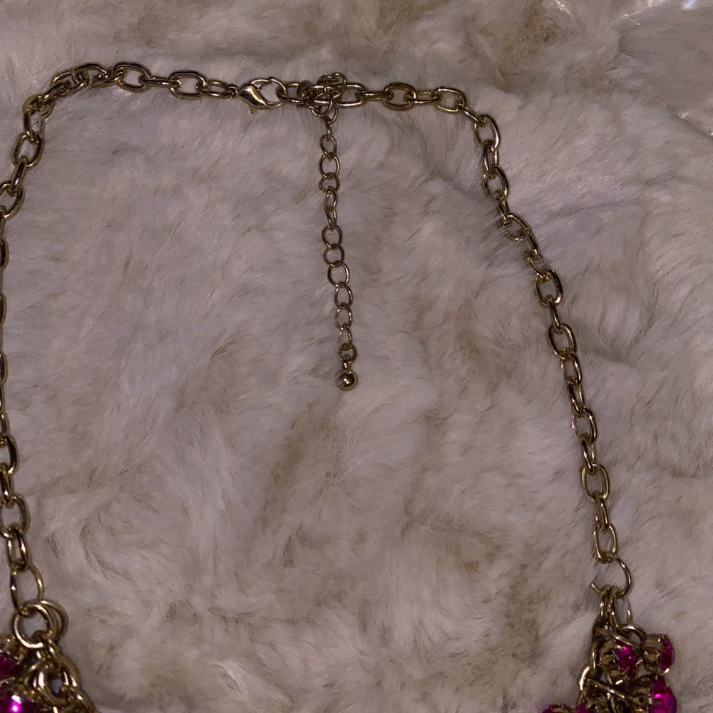 Chunky fuchsia/gold necklace - Picture 4 of 6